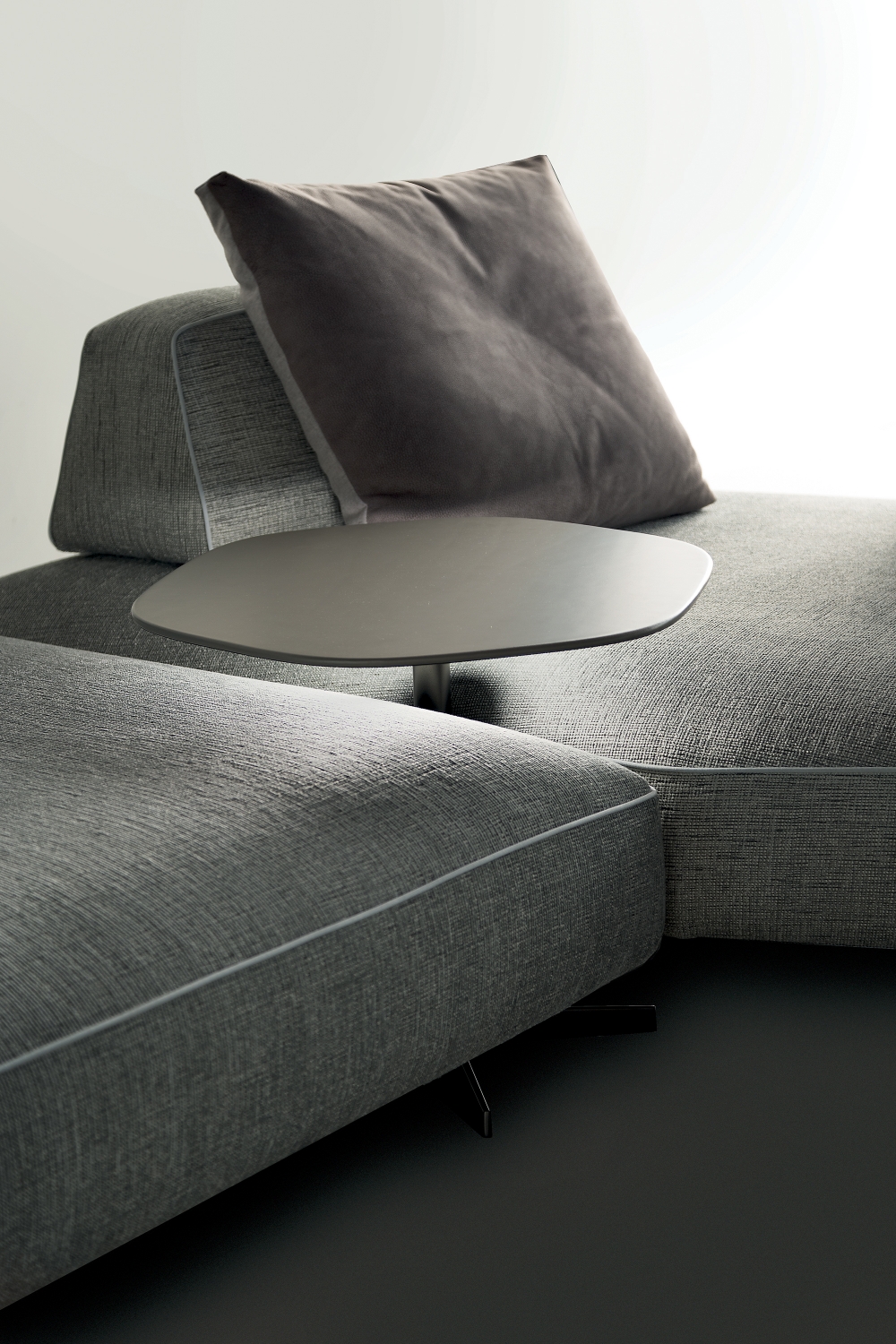 Столик журнальный Фабрика ART NOVA FILIPH TABLE COLLECTION 