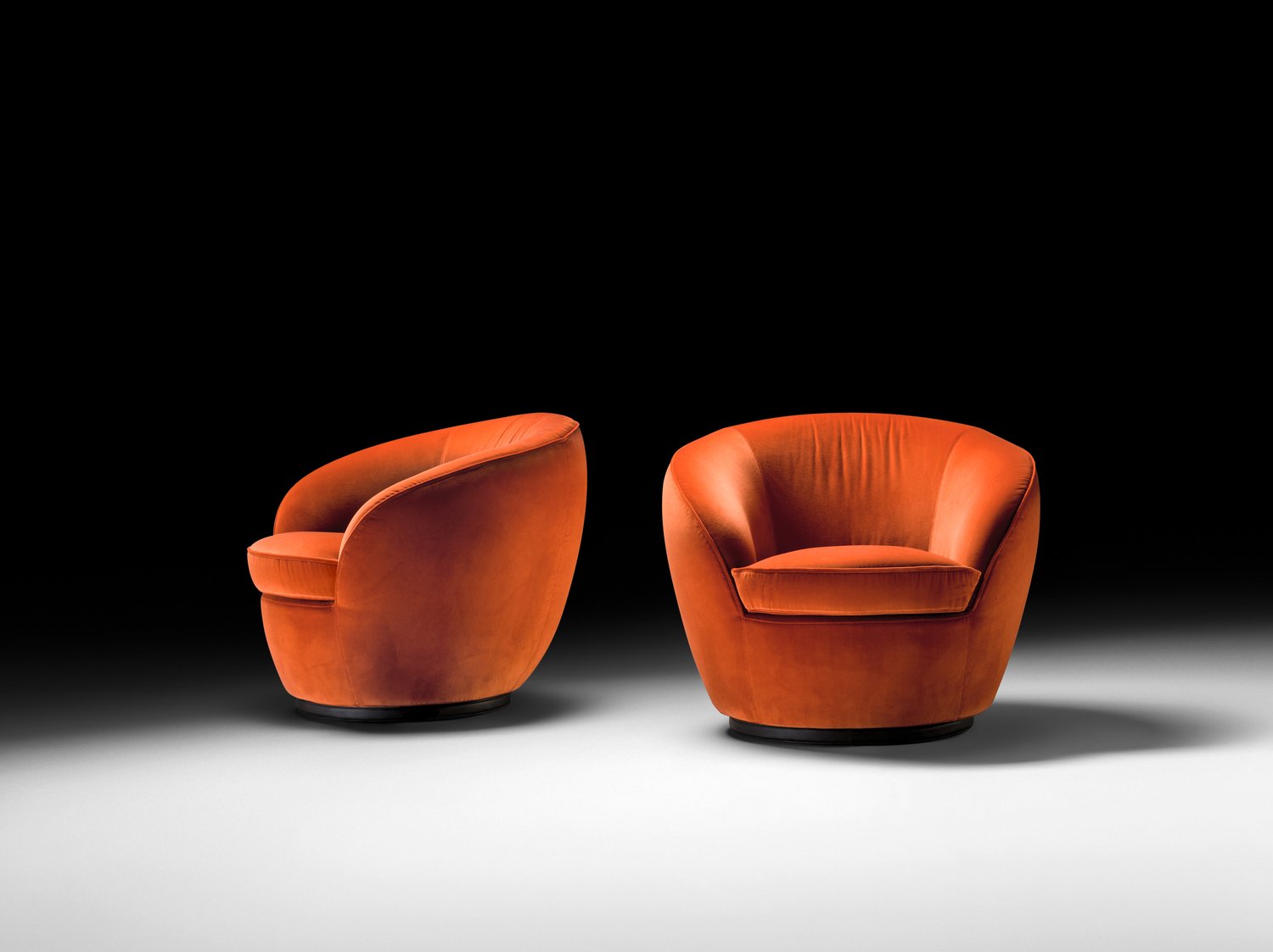Кресло Фабрика BLACK TIE Giulia Swivel 