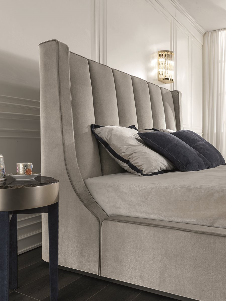 Кровать Фабрика LONGHI Kubrick Bed 