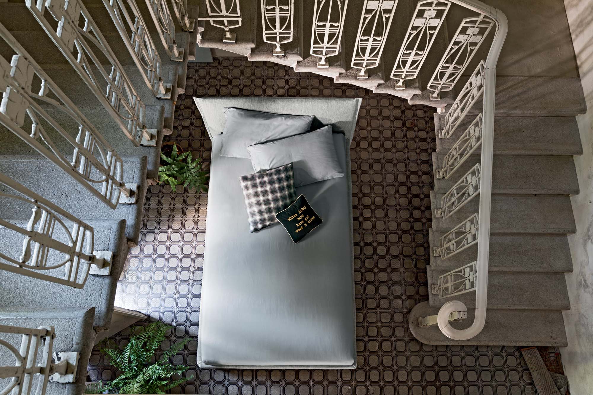Кровать Фабрика VENERAN Ethos 